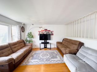 9201 Ewing Ave, Evanston, IL 60203