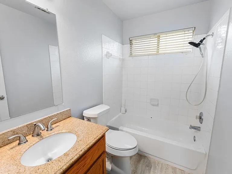 12816 Dwight Eisenhower St — Photo 23