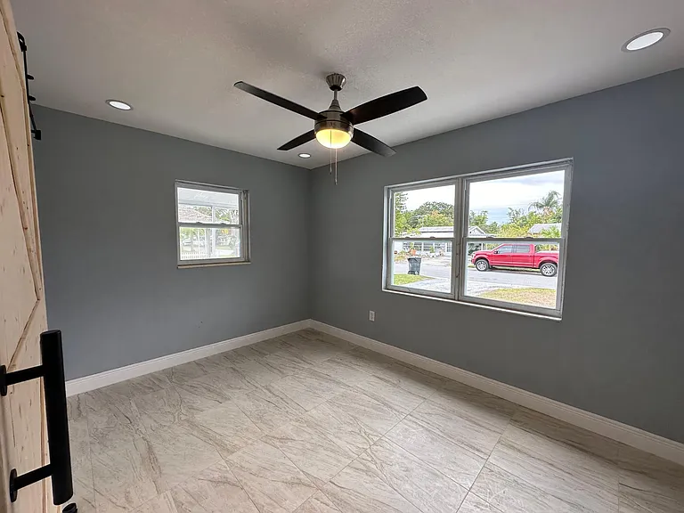 3428 Ithaca St N — Photo 17