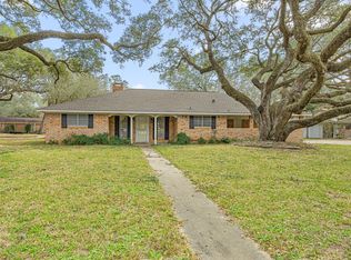 105 Memorial Ln, Columbus, TX 78934