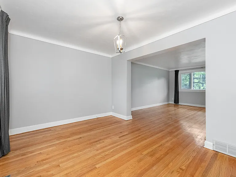 2344 Midway Ave #A — Photo 9