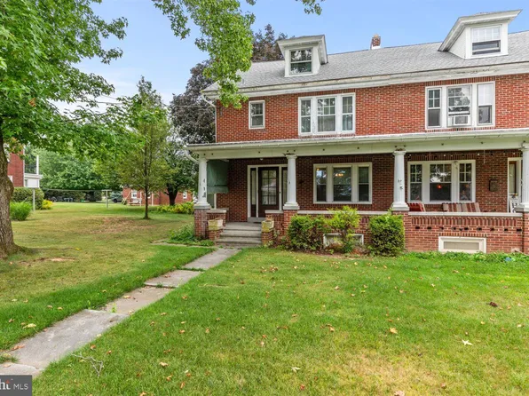 524 S 4th St, Denver, PA 17517