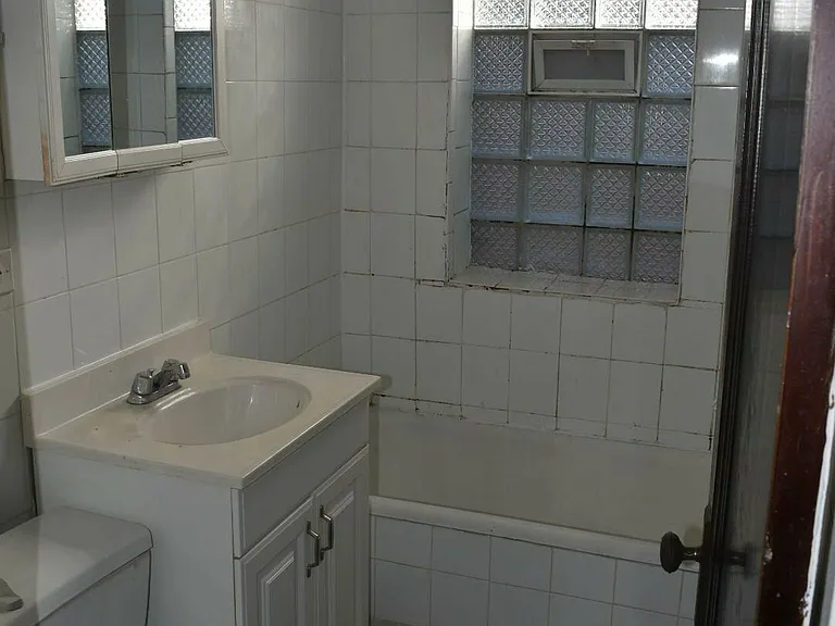 4047 N Mozart St #1E — Photo 9