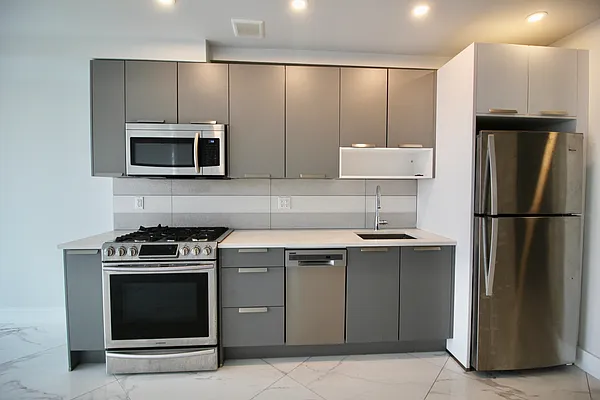 Rented by Hagstrom Management Inc | media 20