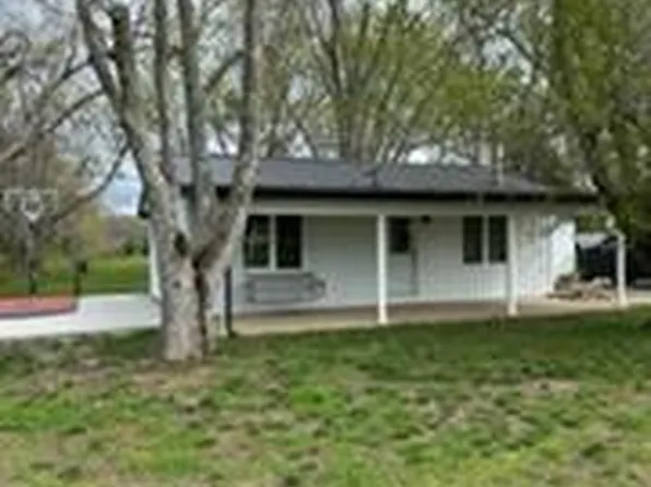 17648 E Liberty Rd, Mount Vernon, IL 62864