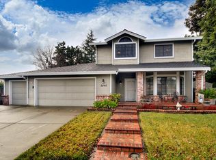 9040 Camden Lake Way, Elk Grove, CA 95624