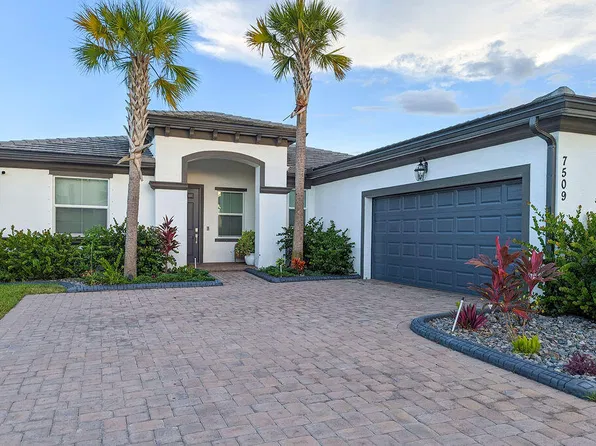 7509 NW Farnsworth Cir, Port Saint Lucie, FL 34987