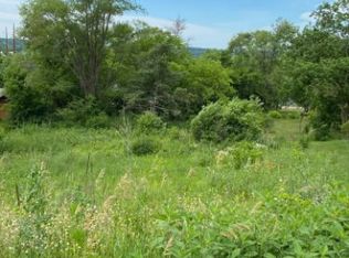 31353 Hemlock Dr, Cannon Falls, MN 55009