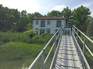 12 Runkenhage Rd, Darien, CT 06820