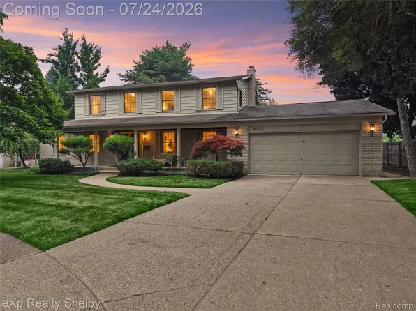 11512 Short Dr, Warren, MI 48093