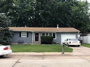 1116 E 5th St, Hastings, NE 68901