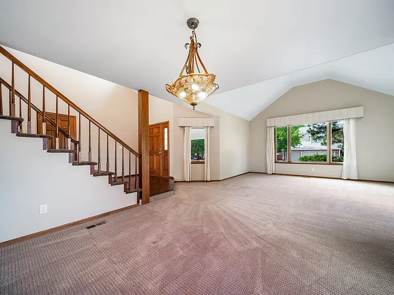 6793 Blackhawk Ct — Photo 45