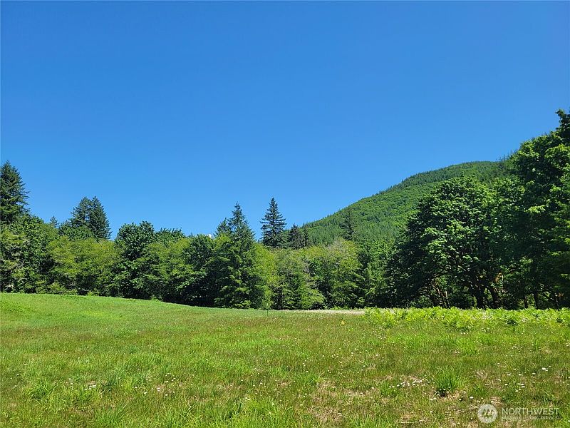 5th image of 8820 Rose Valley Road