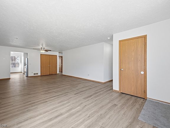 4th image of 127 Blackburn St