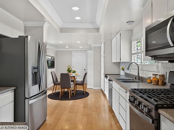 4th image of 6514 Meadowgreen Place