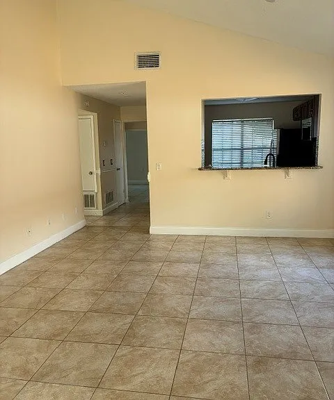 596 Swallow Ct — Photo 7