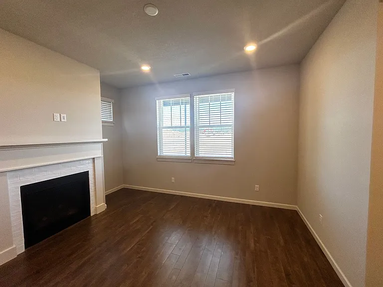 31482 NW Turel Dr — Photo 6
