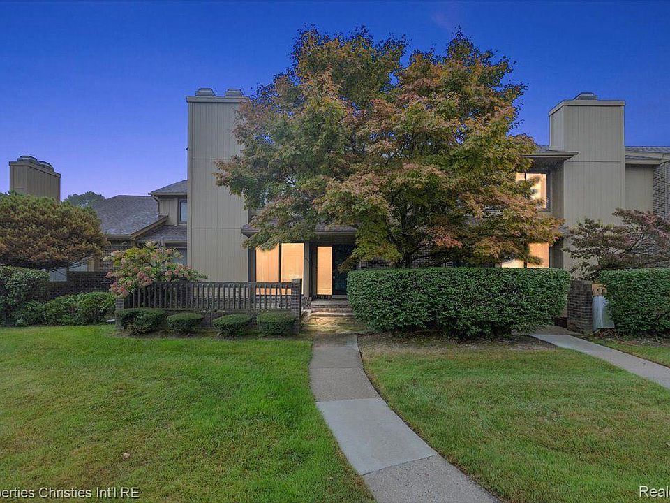 1st image of 1806 S Hill Blvd