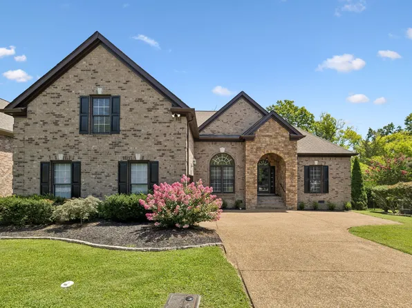 425 Caledonian Ct, Nashville, TN 37211
