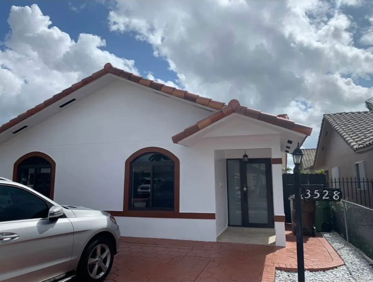 3528 W 74th Pl — Photo 1