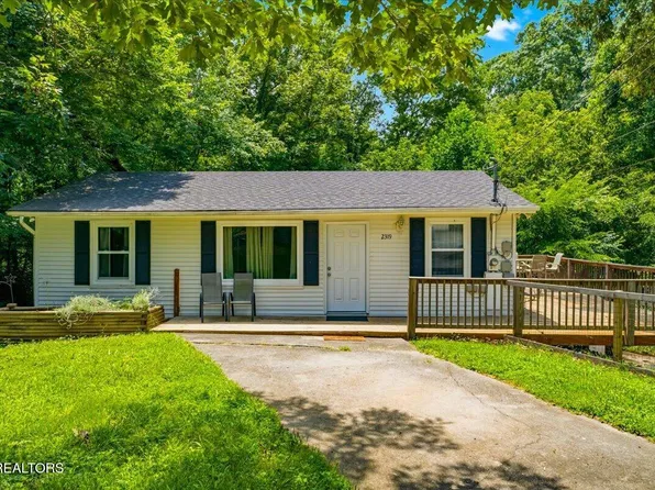 2319 Woods Smith Rd, Knoxville, TN 37921