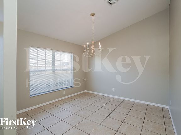 4th image of 1702 NW 18th St