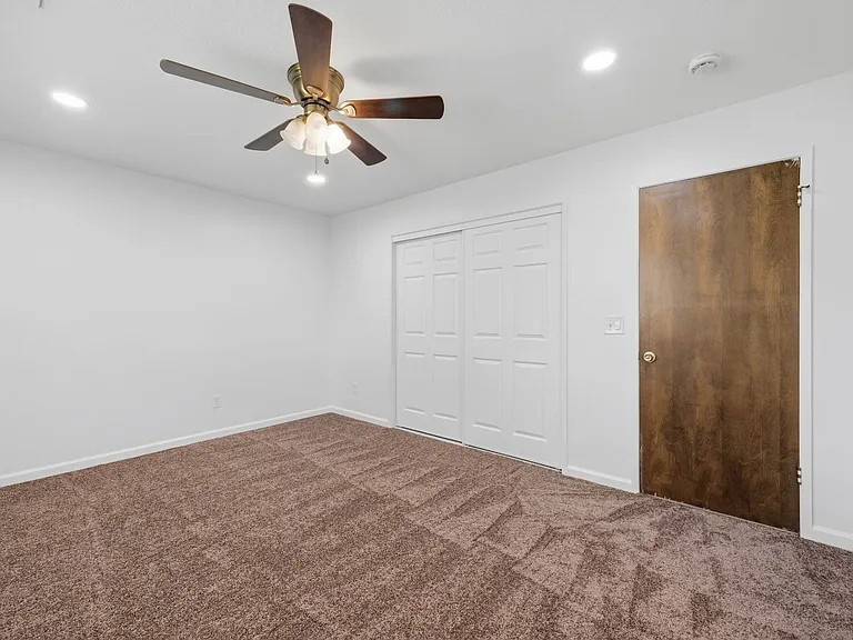 1684 E Walnut Ave — Photo 19
