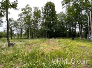 5800 First Crossing Rd N, Florence, WI 54121