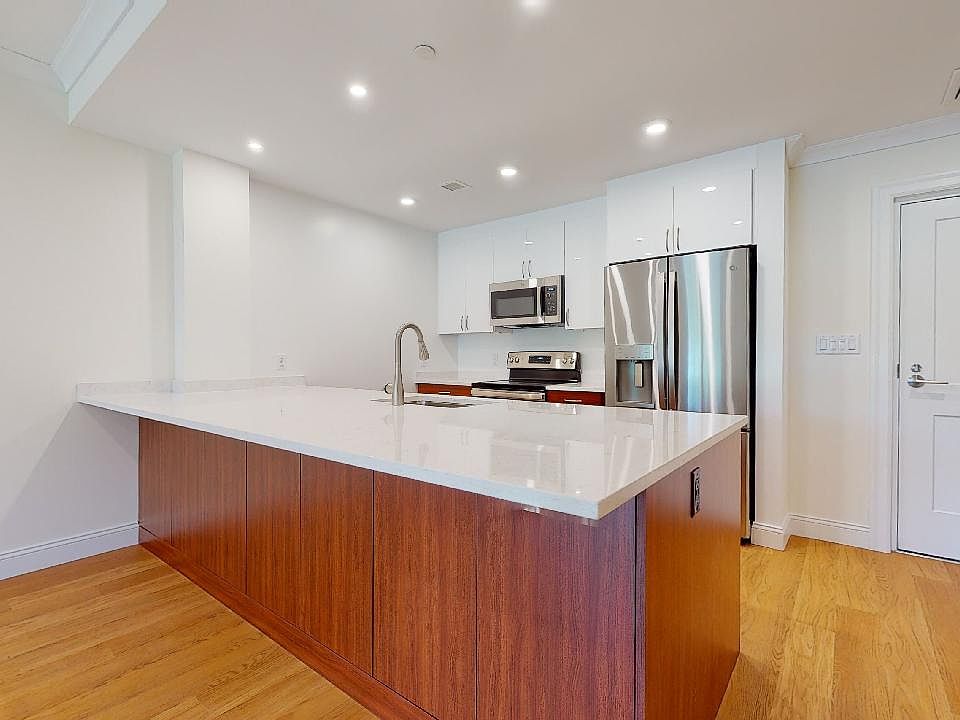 1st image of 113 Thornton Rd #519