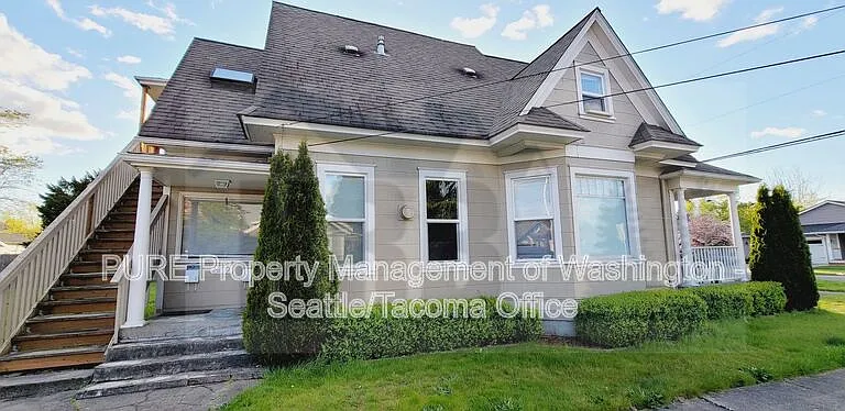 602 5th Ave NW #A — Photo 2