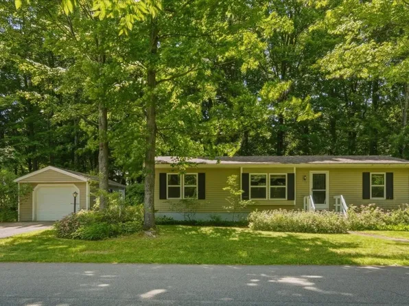 135 Williston Woods Road, Williston, VT 05495