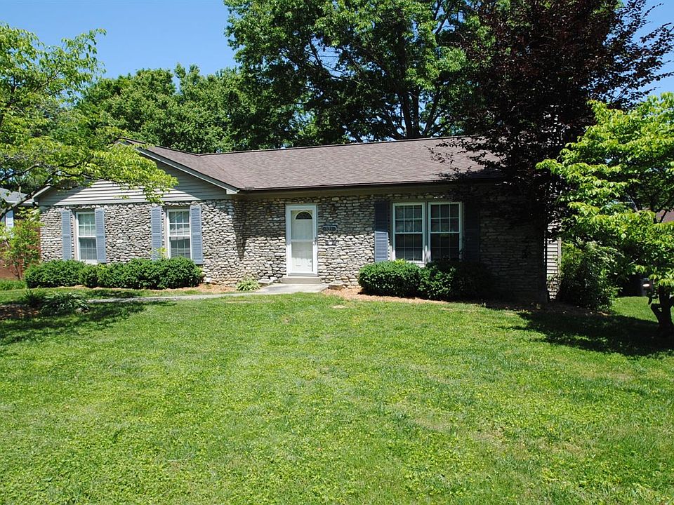 1st image of 323 Parkwood Pl