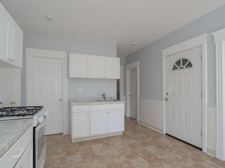 208 Prospect St #2 — Photo 6