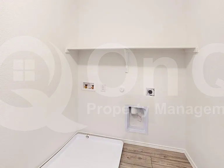 812 Poppy Cove Ln — Photo 17