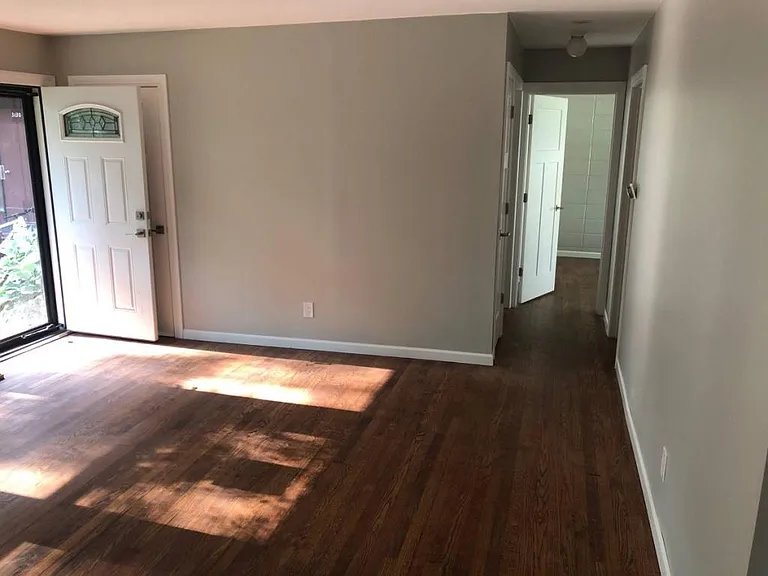3130 James St — Photo 11