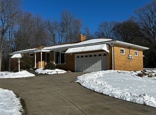 264 Douglass Rd, Beaver Falls, PA 15010