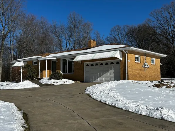264 Douglass Rd, Beaver Falls, PA 15010