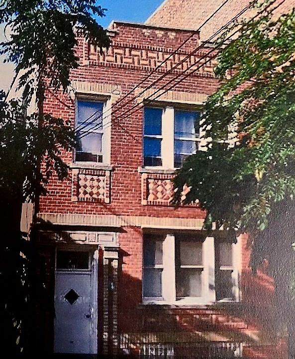 1st image of 2810 33rd Ave