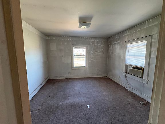 5th image of 1108 Glentana St
