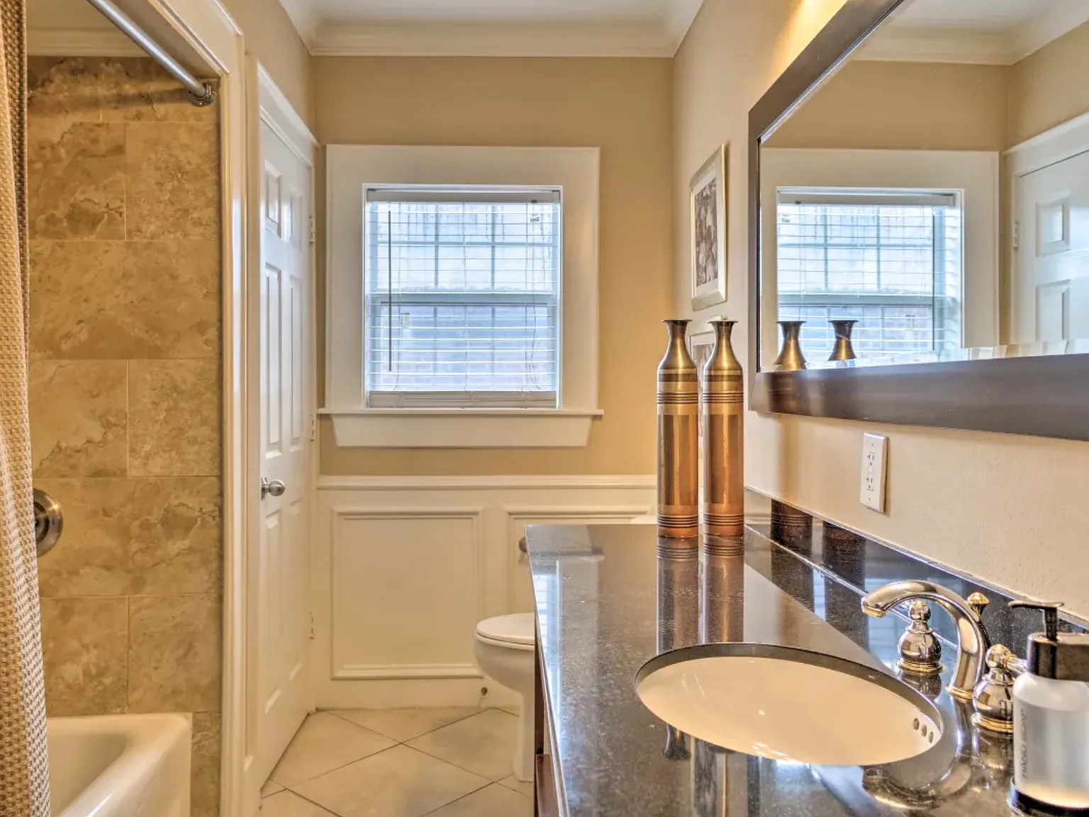 2406 Arbor St. — Photo 3