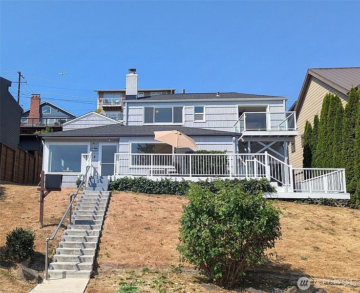 2nd image of 927 Lake Washington Blvd S