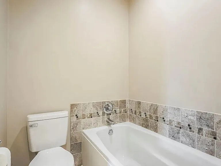 2100 Cobblestone Ct #103 — Photo 1