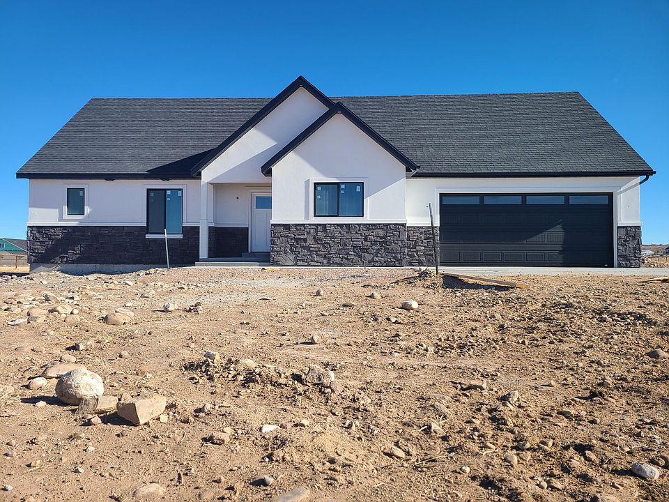 2nd image of 128 Kerri Way
