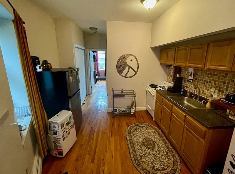 1st image of 1980 2nd Ave APT 3A