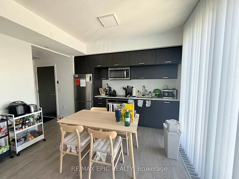 50 McCaul St #905 — Photo 2