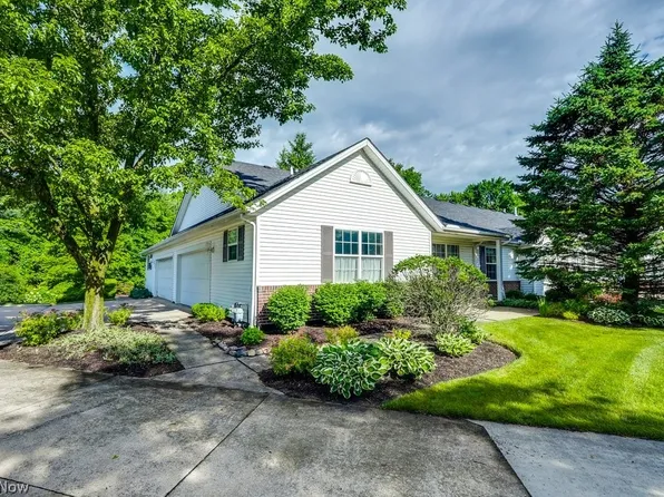 9221 Hickory Ridge Dr, Streetsboro, OH 44241