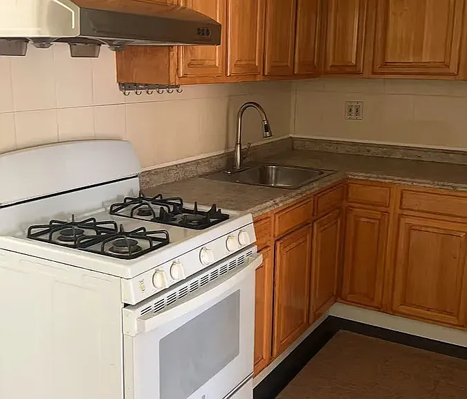 3103 Linden Pl #3 — Photo 3