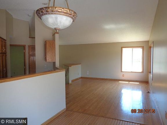 5th image of 509 9th Ave N