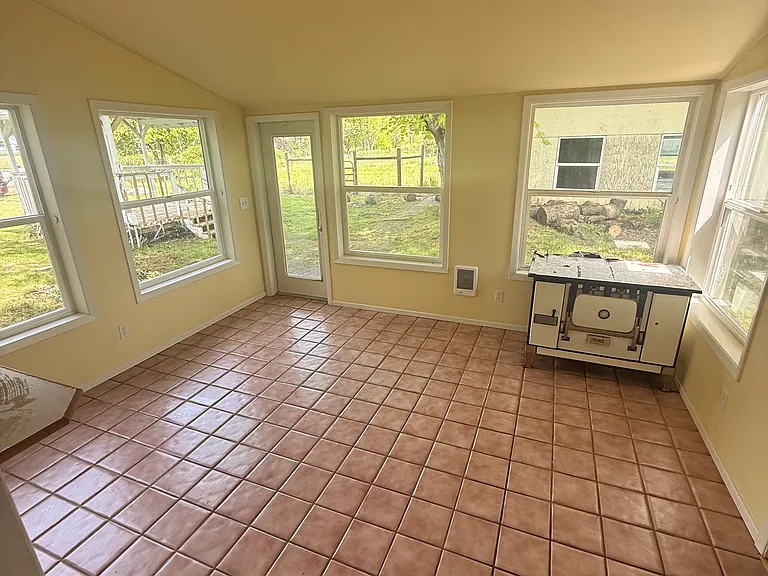 9810 SE Amity Dayton Hwy — Photo 7