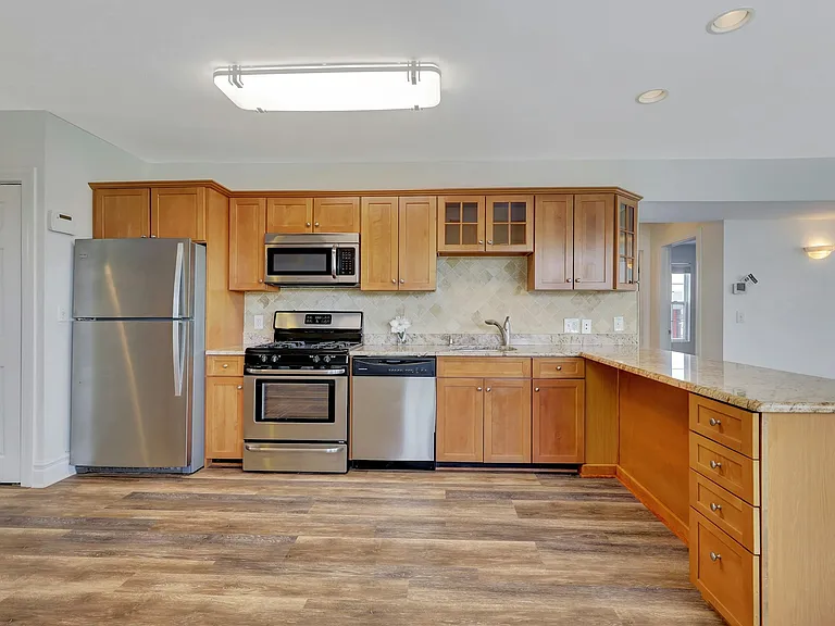 170 Undercliff Ave — Photo 16